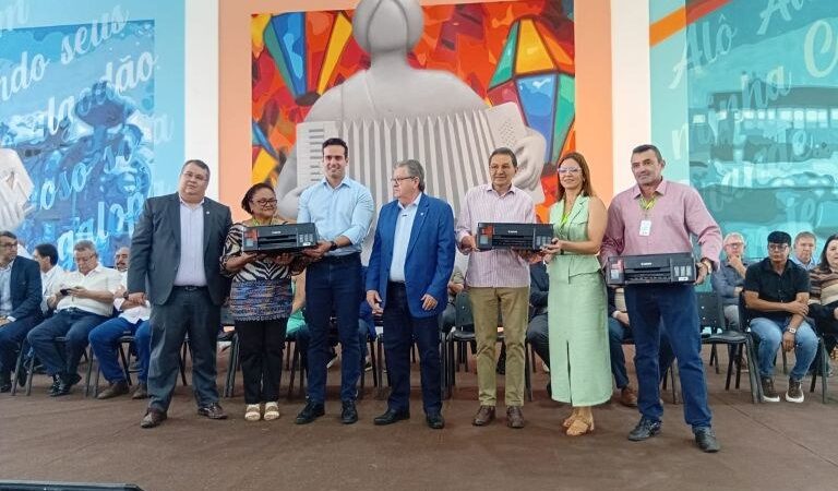 Governo entrega ações que fortalecem a agricultura familiar e ampliar a regularização fundiária na PB.