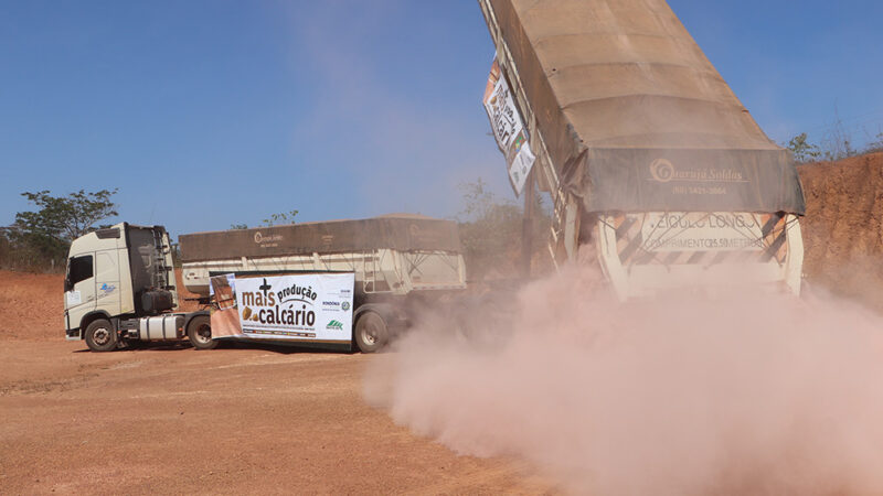 Mais de 5 mil toneladas de calcário foram entregues pelo governo de RO a produtores em 2025.