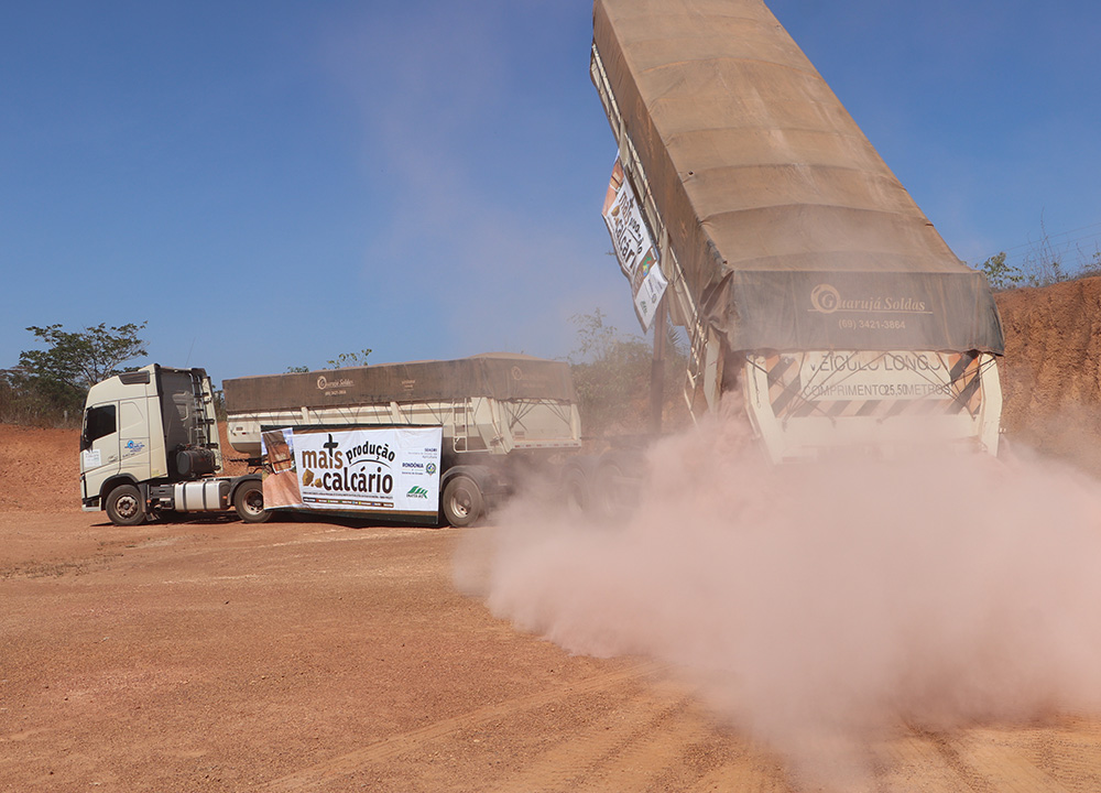 Mais de 5 mil toneladas de calcário foram entregues pelo governo de RO a produtores em 2025.