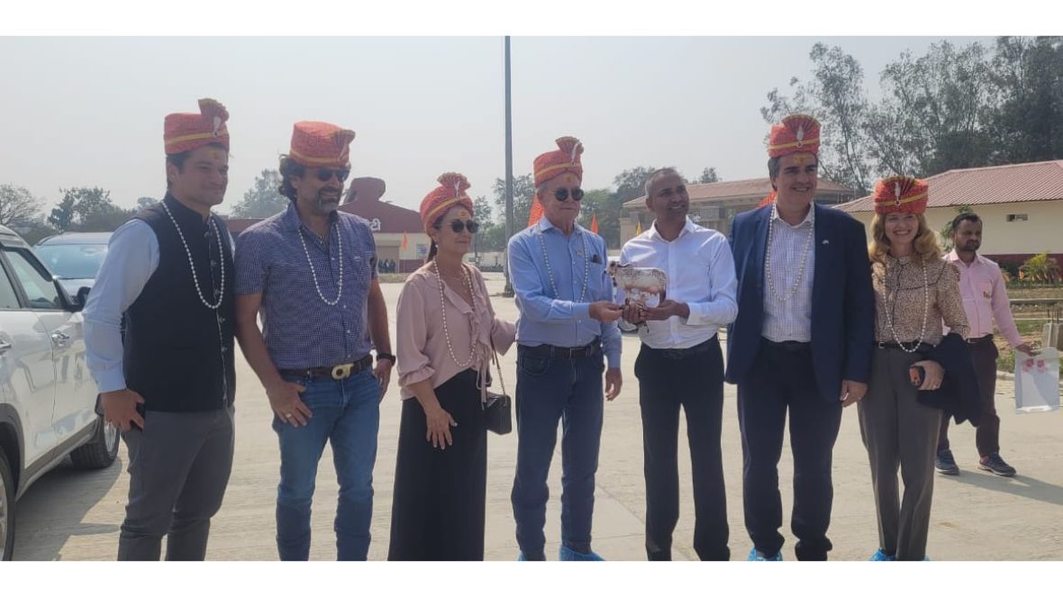 Na Índia, ABCZ visita laboratório pioneiro de FIV e estrutura da BL Agro.